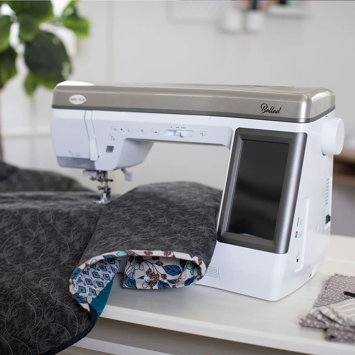 Baby Lock Ballad Sewing and Quilting Machine - Image 3