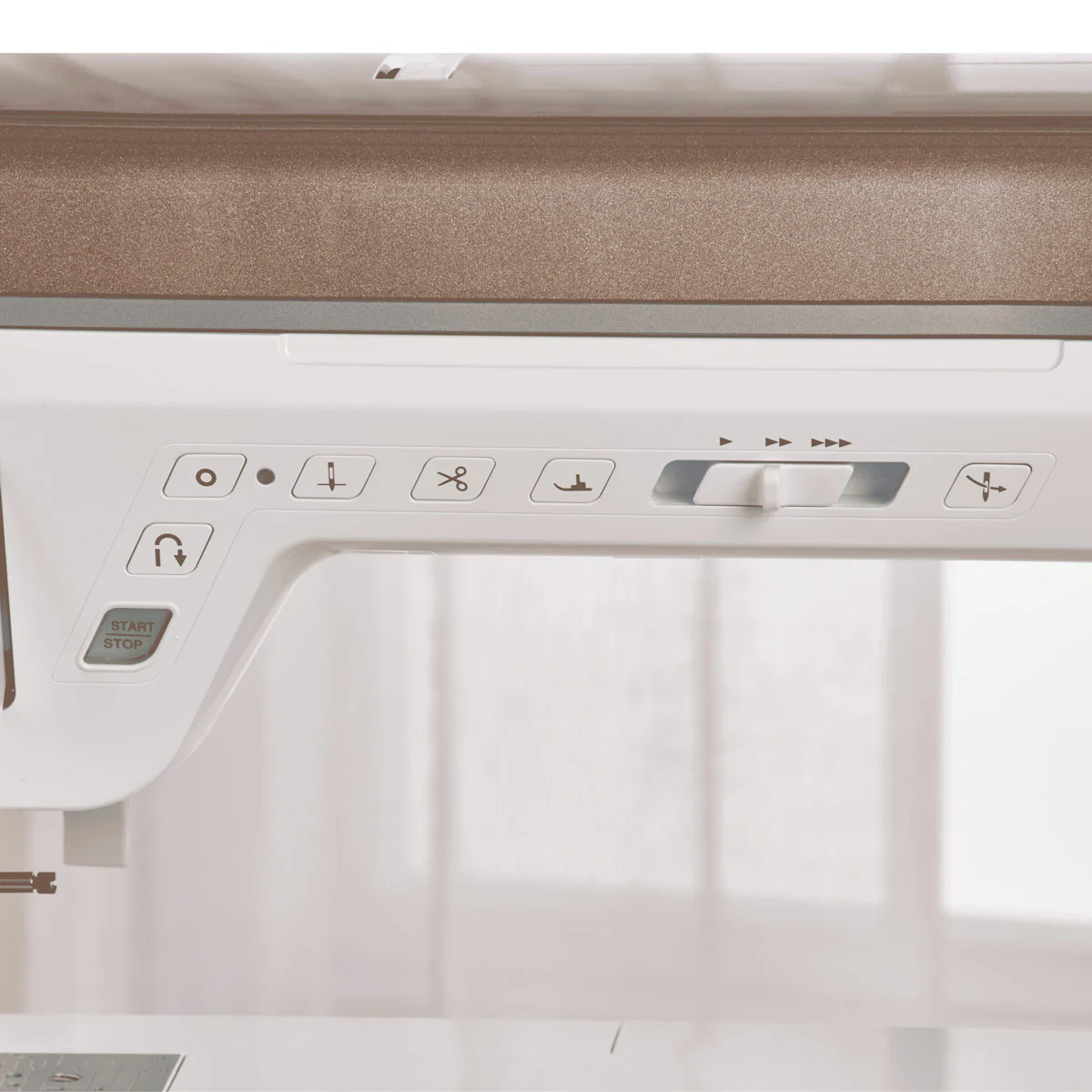 Baby Lock Chorus Quilting and Sewing Machine - Image 4