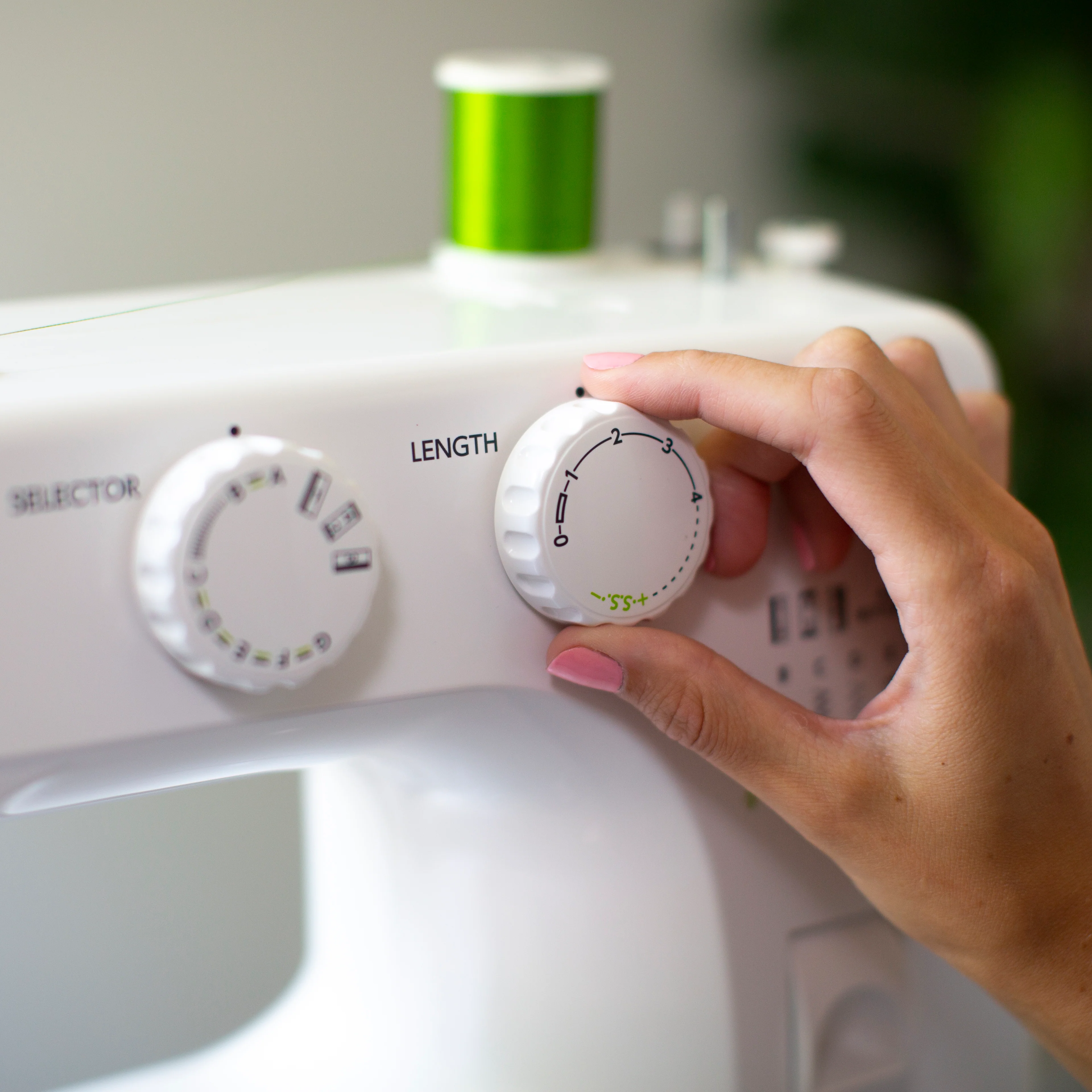 Baby Lock Zest Sewing Machine - Image 3