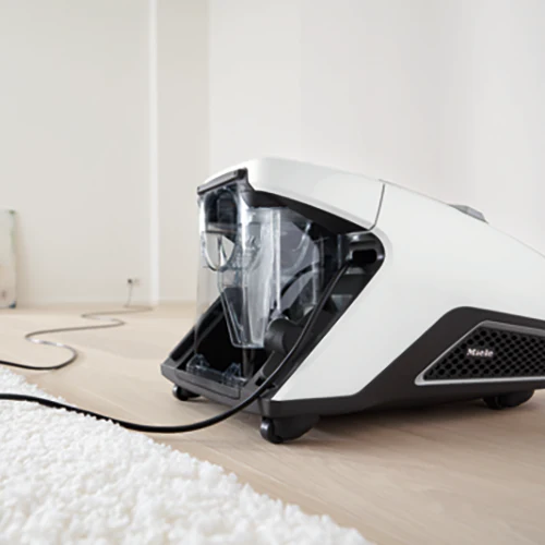Miele Blizzard CX1 Cat & Dog Bagless Vacuum - Image 6
