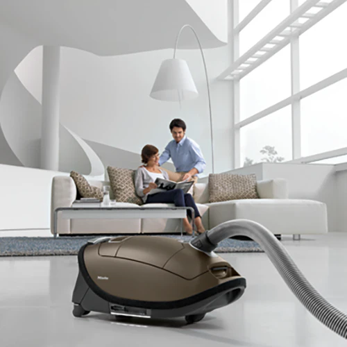 Miele Complete C3 Brilliant Canister Vacuum - Image 3