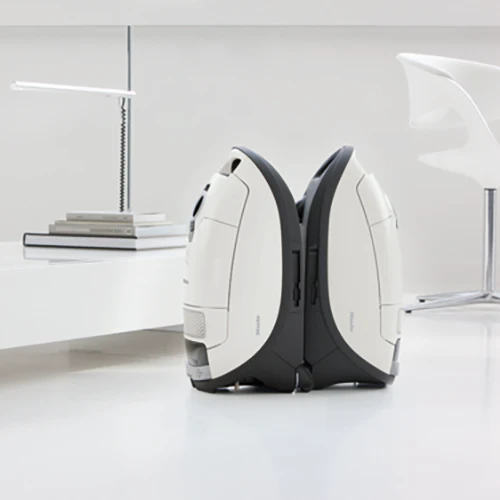 Miele Complete C3 Cat and Dog Vacuum - Image 4