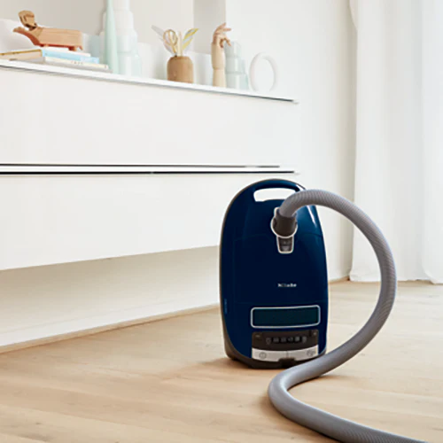 Miele Complete C3 Marin Canister Vacuum - Image 6
